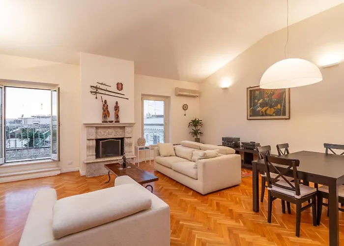 Skyline Penthouse With Private Rooftop Appartement